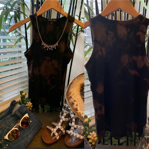 BOHO CHIC - Tie Dye Jeweled Collar tank top. - Picture 4 of 6